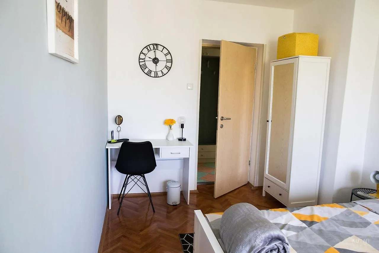 Frog Apartment Rijeka 0*,